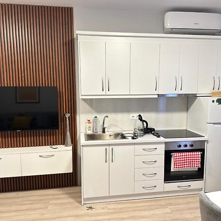 Pogradec Apartment Екстериор снимка