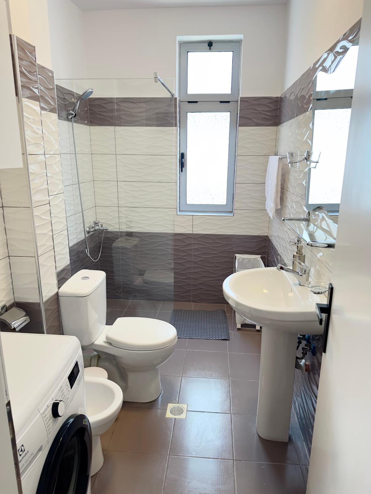 Pogradec Apartment Екстериор снимка